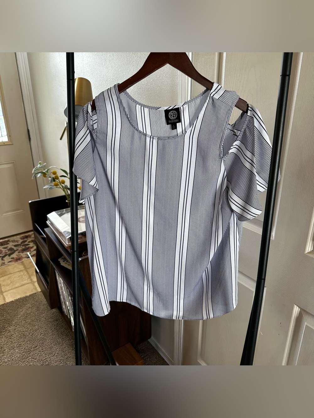 bobeau White and Black Vertical Stripe Cold-Shoulder Blouse 🦋